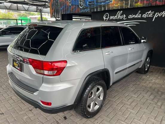 JEEP-GRAND CHEROKEE-3.6 LAREDO 4X4 V6 24V GASOLINA 4P AUTOMÁTICO JEEP-GRAND CHEROKEE-2011