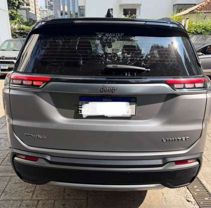 JEEP-COMMANDER-2022