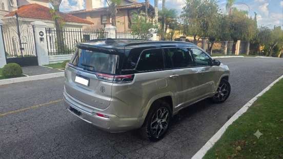 JEEP-COMMANDER-2022