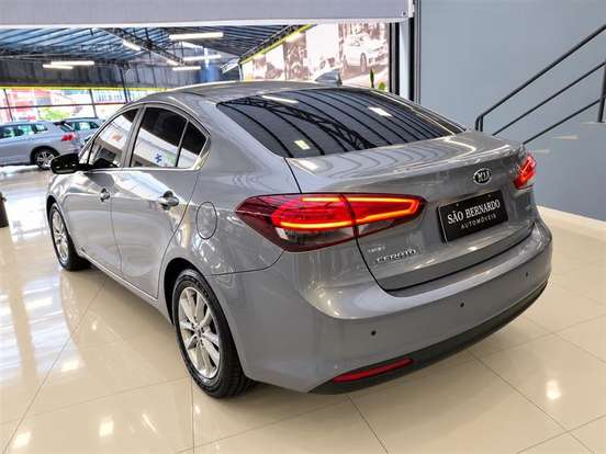 KIA-CERATO-1.6 SX 16V FLEX 4P AUTOMÁTICO KIA-CERATO-2018