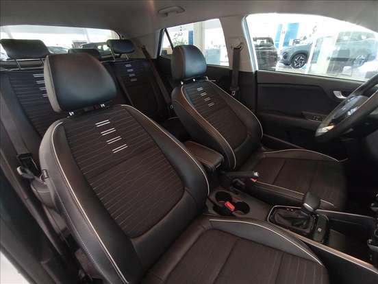 KIA-STONIC-2024
