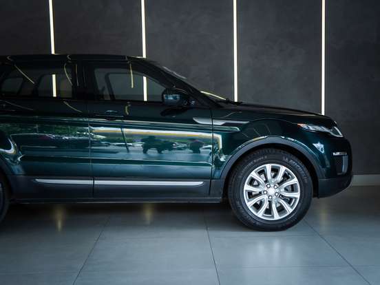 LAND ROVER-RANGE ROVER EVOQUE-2.0 SE 4WD 16V GASOLINA 4P AUTOMÁTICO LAND ROVER-RANGE ROVER EVOQUE-2017