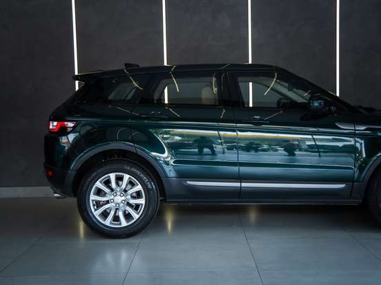 LAND ROVER-RANGE ROVER EVOQUE-2.0 SE 4WD 16V GASOLINA 4P AUTOMÁTICO LAND ROVER-RANGE ROVER EVOQUE-2017