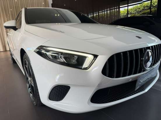MERCEDES-BENZ-A 200-2019