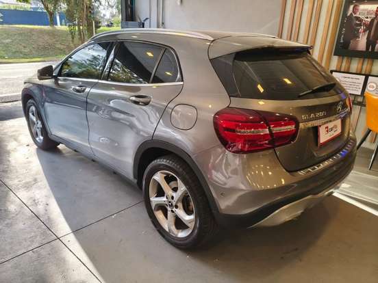 MERCEDES-BENZ-GLA 200-1.6 CGI FLEX ADVANCE 7G-DCT MERCEDES-BENZ-GLA 200-2018