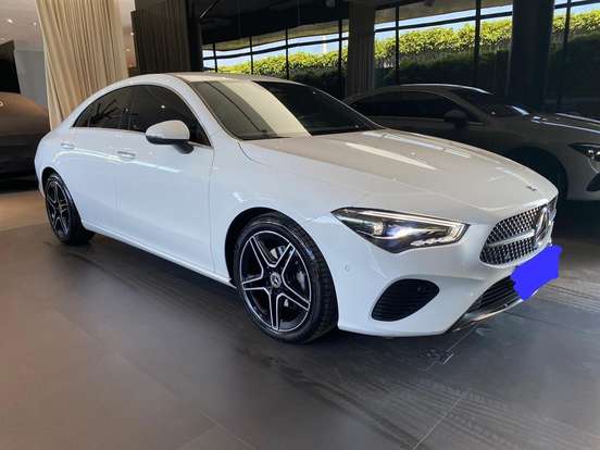 MERCEDES-BENZ-CLA 200-2024