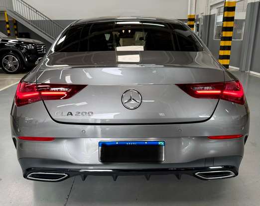 MERCEDES-BENZ-CLA 200-2025