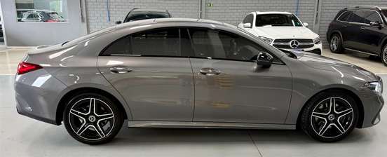 MERCEDES-BENZ-CLA 200-2025