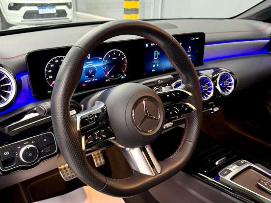 MERCEDES-BENZ-CLA 200-1.3 MHEV AMG LINE 7G-DCT MERCEDES-BENZ-CLA 200-2025