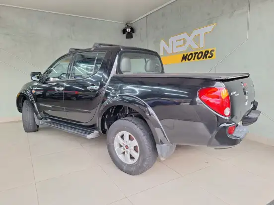 MITSUBISHI-L200 TRITON-3.5 HPE 4X4 CD V6 24V FLEX 4P AUTOMÁTICO MITSUBISHI-L200 TRITON-2013