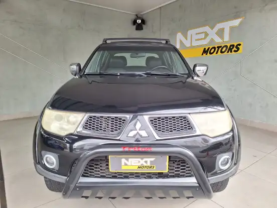 MITSUBISHI-L200 TRITON-3.5 HPE 4X4 CD V6 24V FLEX 4P AUTOMÁTICO MITSUBISHI-L200 TRITON-2013