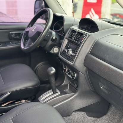 MITSUBISHI-PAJERO TR4-2012