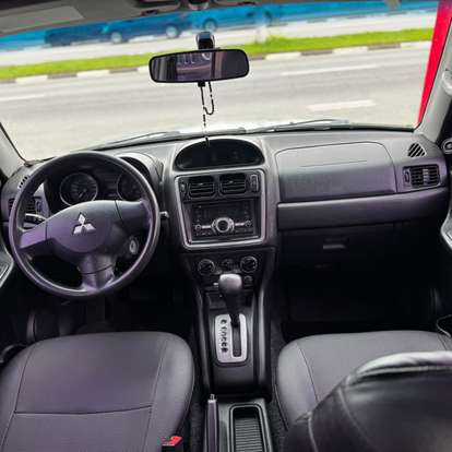 MITSUBISHI-PAJERO TR4-2012