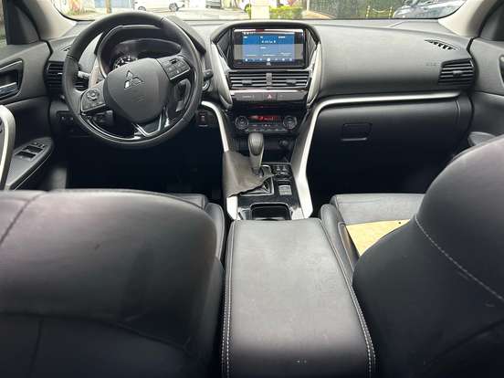 MITSUBISHI-ECLIPSE CROSS-2024