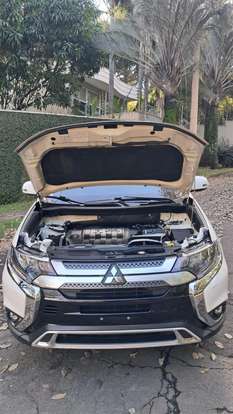 MITSUBISHI-OUTLANDER-2018