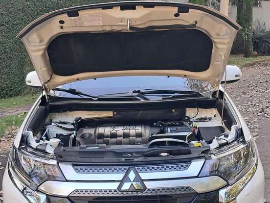 MITSUBISHI-OUTLANDER-2.2 MIVEC DI-D DIESEL HPE-S AWD AUTOMÁTICO MITSUBISHI-OUTLANDER-2018