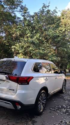 MITSUBISHI-OUTLANDER-2018