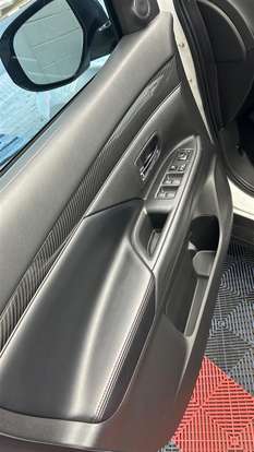 MITSUBISHI-OUTLANDER-2021