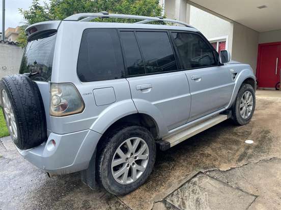 MITSUBISHI-PAJERO TR4-2010