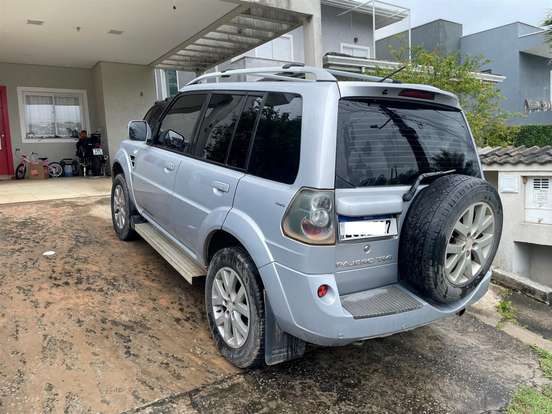 MITSUBISHI-PAJERO TR4-2010
