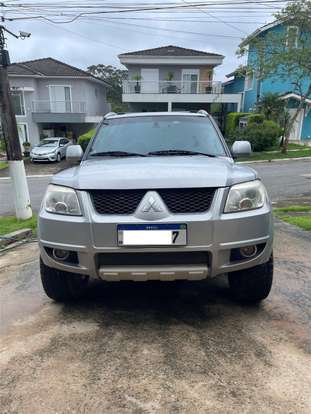 MITSUBISHI-PAJERO TR4-2010