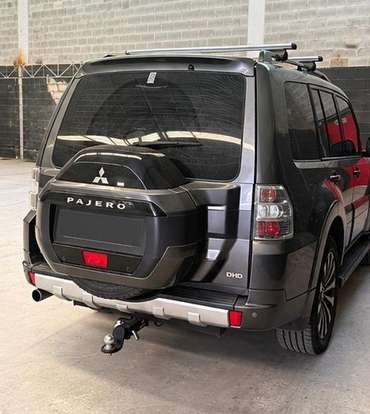 MITSUBISHI-PAJERO-2018