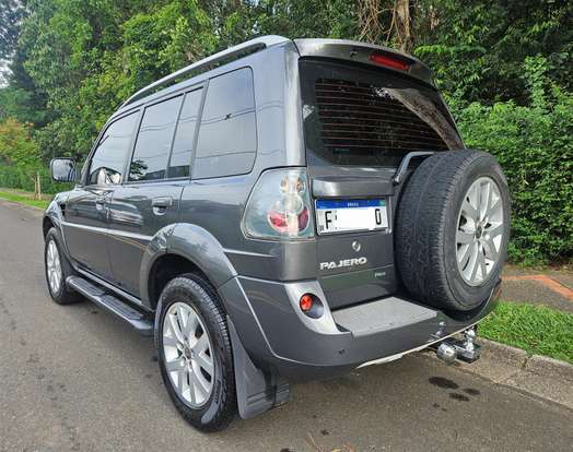 MITSUBISHI-PAJERO TR4-2012