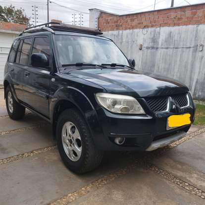 MITSUBISHI-PAJERO TR4-2011
