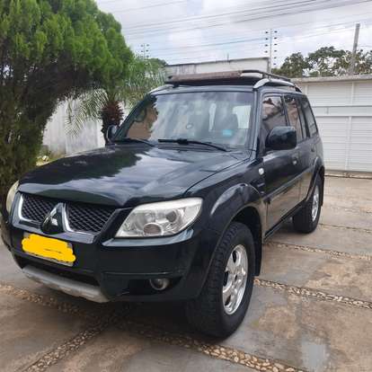 MITSUBISHI-PAJERO TR4-2.0 4X4 16V 140CV FLEX 4P MANUAL MITSUBISHI-PAJERO TR4-2011