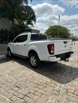 NISSAN FRONTIER 2.3 16V TURBO DIESEL XE CD 4X4 AUTOMÁTICO