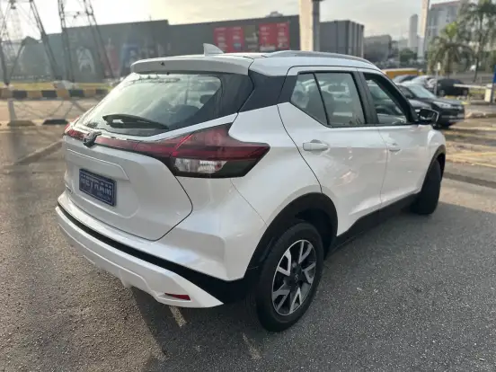 NISSAN-KICKS-2024