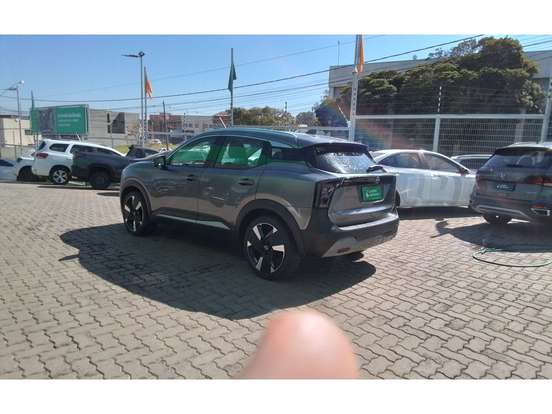 NISSAN-KICKS-2025