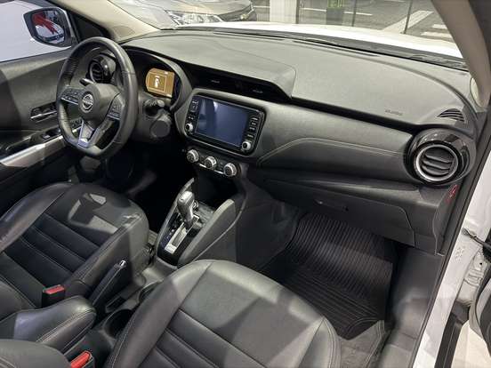 NISSAN-KICKS-2023
