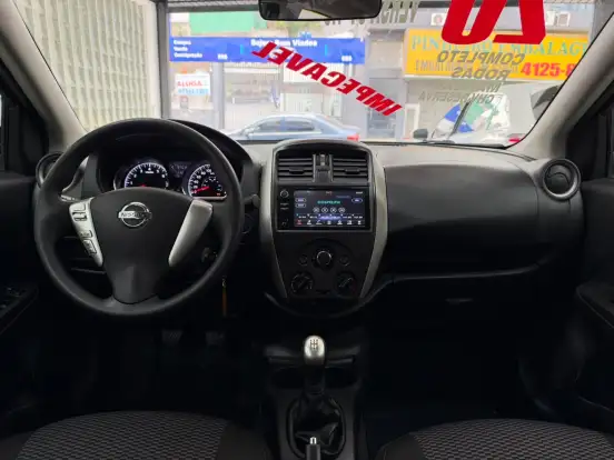 NISSAN-VERSA-2019