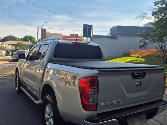 NISSAN-FRONTIER-2.3 16V TURBO DIESEL LE CD 4X4 AUTOMÁTICO NISSAN-FRONTIER-2017