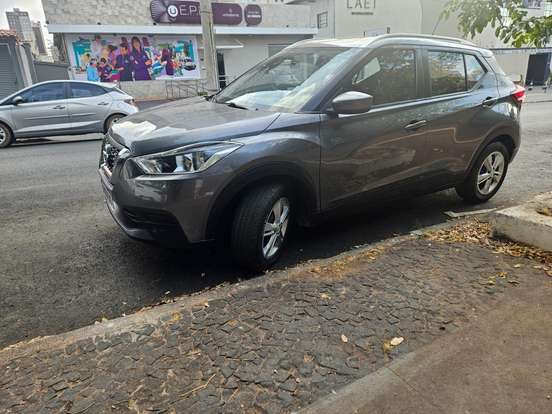 NISSAN-KICKS-2020