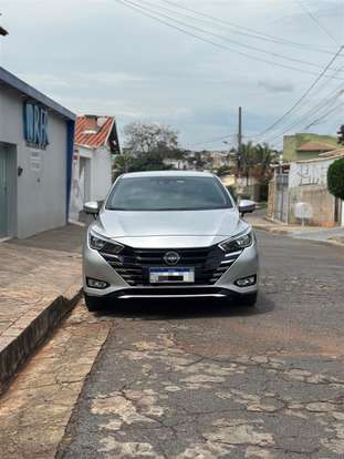 NISSAN-VERSA-2024