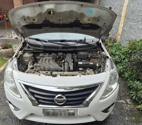 NISSAN-VERSA-2019