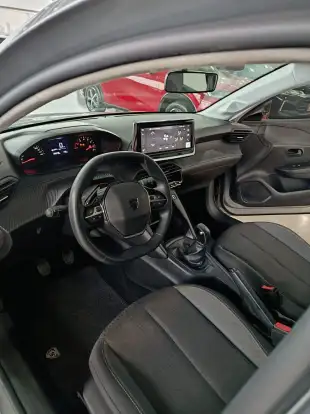 PEUGEOT-208-2024