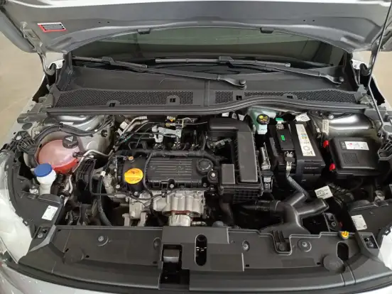 PEUGEOT-208-2024