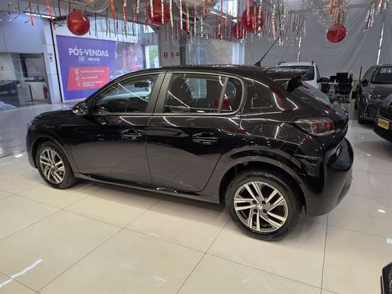 PEUGEOT-208-2021