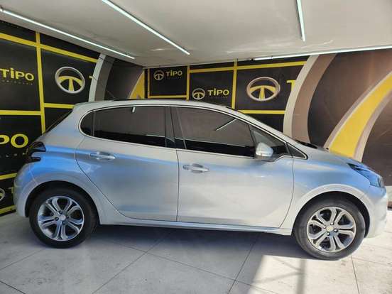 PEUGEOT-208-2014
