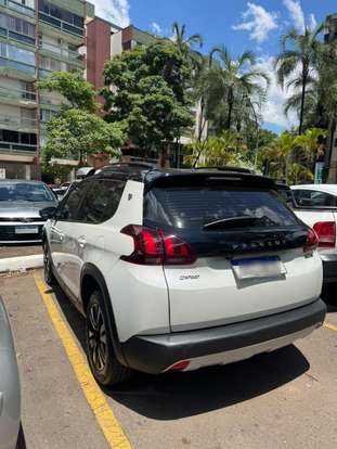 PEUGEOT-2008-2023