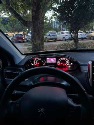 PEUGEOT-2008-2023