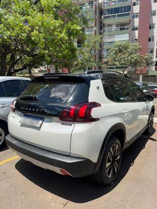 PEUGEOT-2008-2023