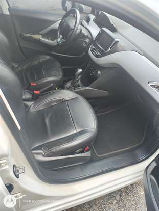 PEUGEOT-208-2014