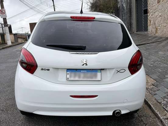 PEUGEOT-208-1.6 INCONCERT 16V FLEX 4P AUTOMÁTICO PEUGEOT-208-2018