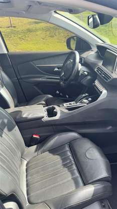 PEUGEOT-3008-2018