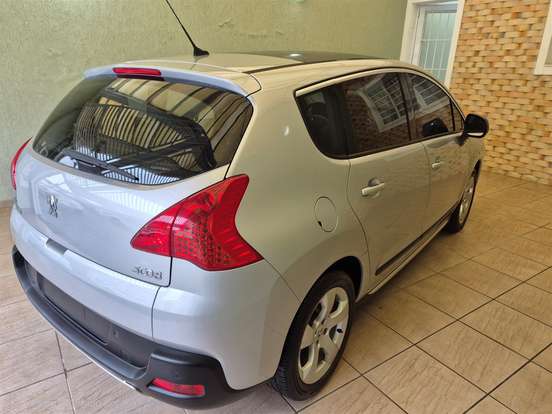 PEUGEOT-3008-2012