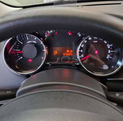 PEUGEOT-3008-2012